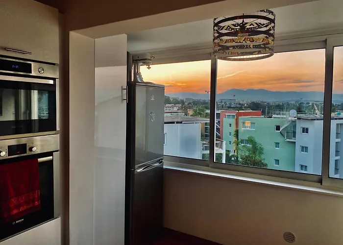 Penthouse With Panoramic Views *