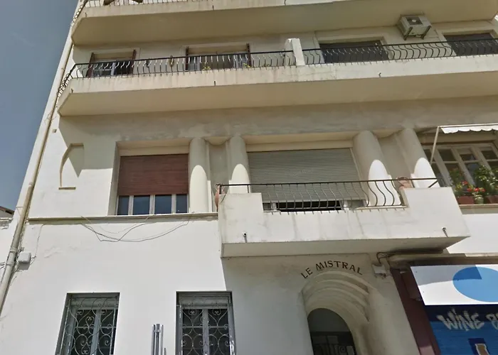 Penthouse With Panoramic Views Daire Antibes