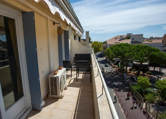 Penthouse With Panoramic Views *